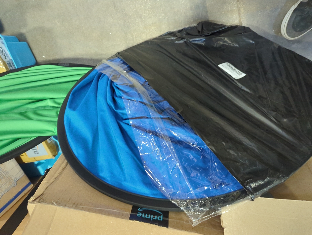 Green Screen Portable,Heorryn 5x6.5ft Green Blue Screen Chair Backdrop Kit Background Double Sided Pop Up Chroma Key for Photography,Live Streaming Gaming Zoom Video Chats Parties and Meeting