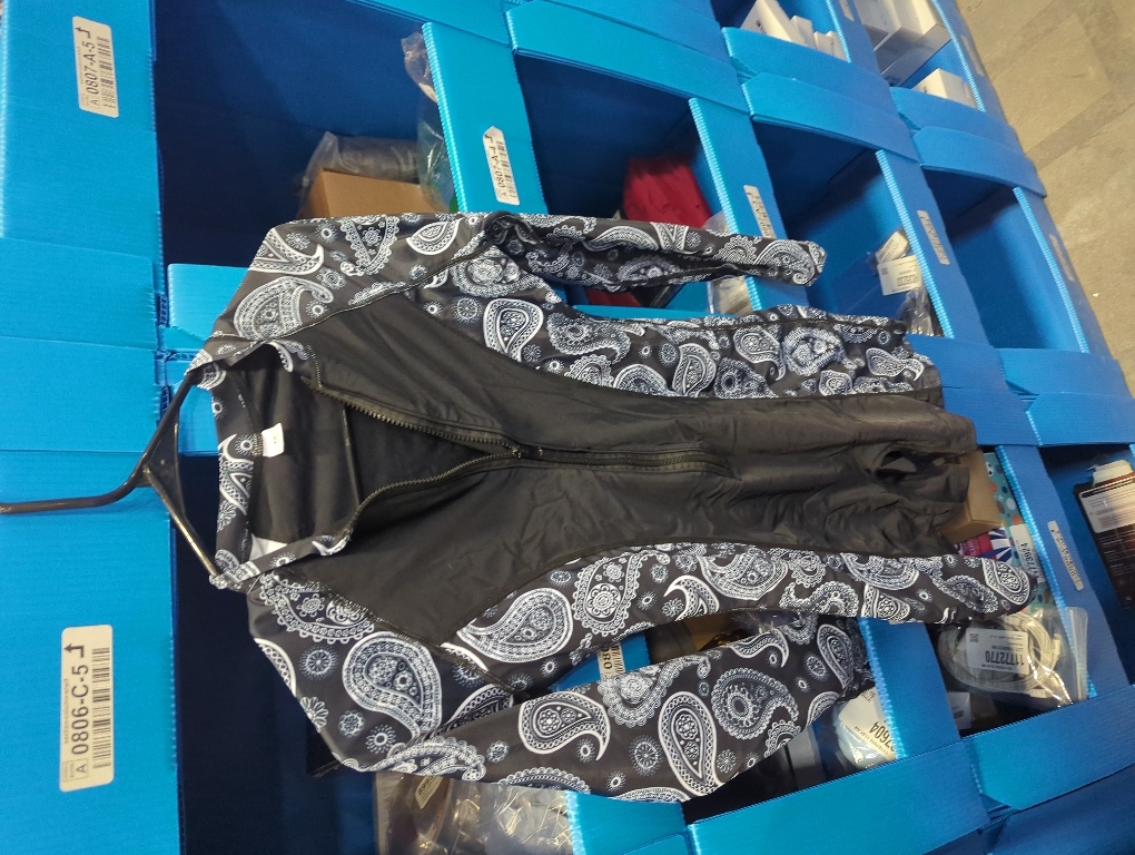 Size M.....Halcurt Women's Boyleg One Piece Rash Guard with Built in Bra Zip Front UPF50  Long Sleeve Full Body Surfing Swimsuit