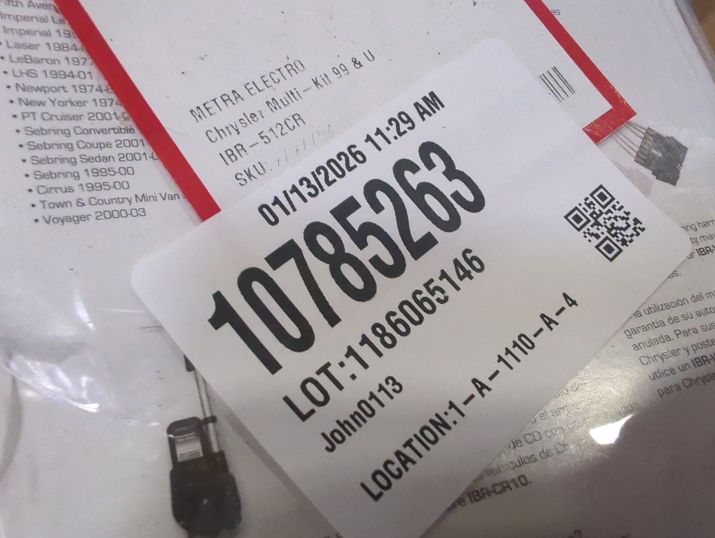 Metra - Installation Kit for Select Chrysler Vehicles - Black