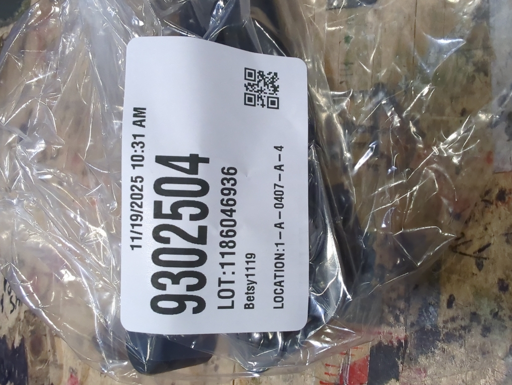 Professional Portable Can Opener With Black Handle, Made From Food-Safe