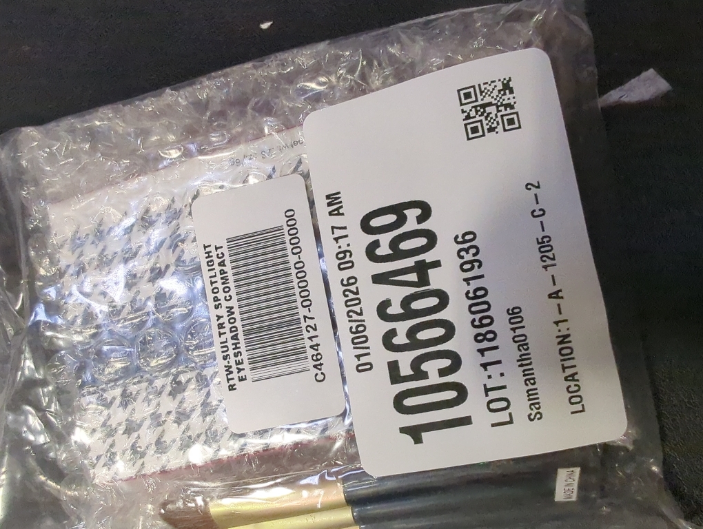 Ready to Wear New York Spotlight Eyeshadow Collection Sultry pallette