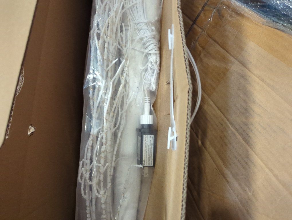 LITBLOOM Pre Lit White Tree 6FT 690 Fairy Lights Plug in,Twig Tree with Lights for Home Living Room Christmas Easter Decoration Indoor Outdoor