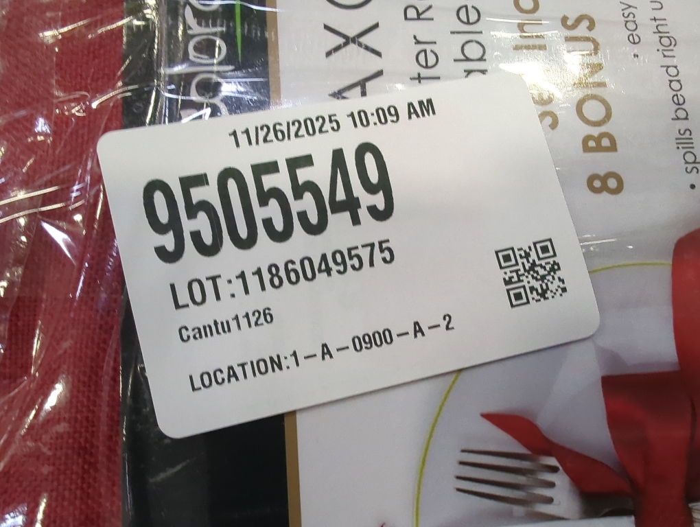 Colordrift Saxony Water Resistant Red Tablecloth 60 x 104