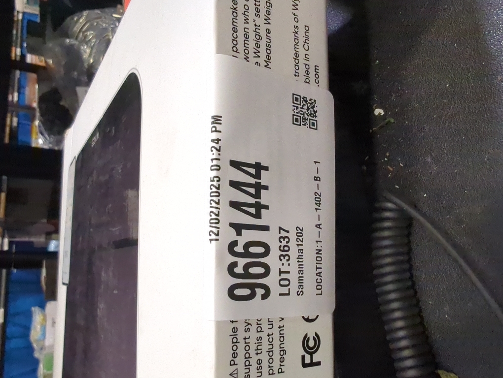 Wyze Smart Scale X - Digital Bathroom Scale for Body Weight, BMI, Body Fat, Muscle Mass, Heart Rate Monitor | Sync with Health Apps | for People, Baby & Pet, 400 lbs (Black)
