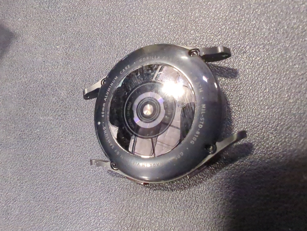 SAMSUNG Galaxy Watch 5 40mm Bluetooth Smartwatch w/Body, Health, Fitness and Sleep Tracker, Improved Battery, Sapphire Crystal Glass, Enhanced GPS Tracking, US Version, Gray