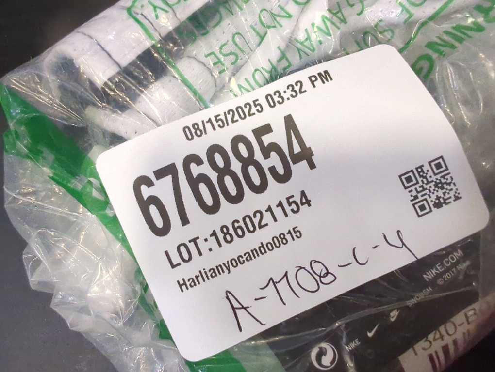 Size M Nike Women's Tempo Dri-Fit Mid-Rise Brief-Lined Running Shorts