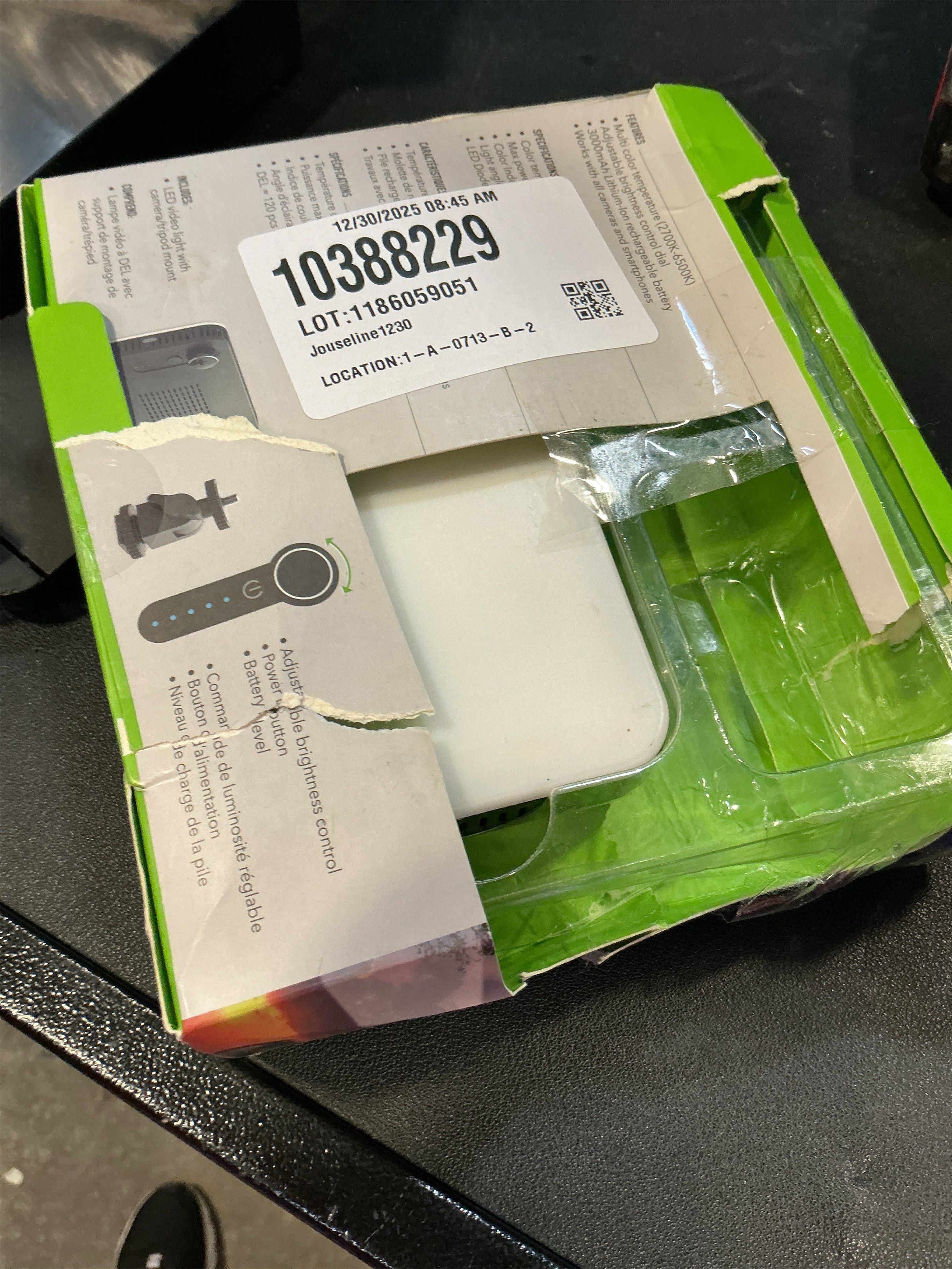 missing parts DigiPower 120 LED On-Camera Video Light with Multi-Color Temperature, Adjustable Brightness, USB Connectivity, Includes Camera Mount