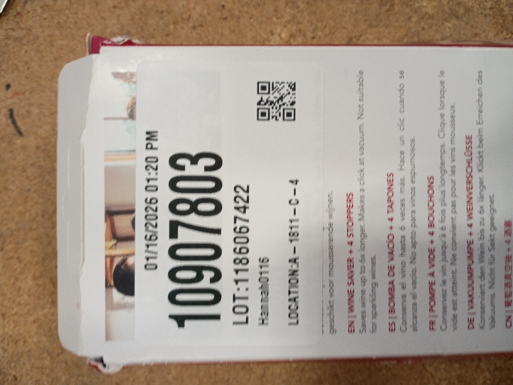 Vacu Vin Wine Saver with Stoppers Black