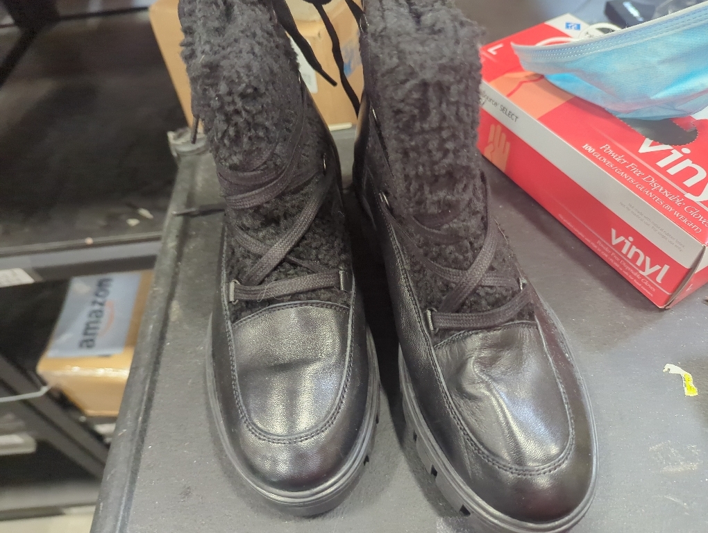 Size 7 Color Black Fur Lined boots