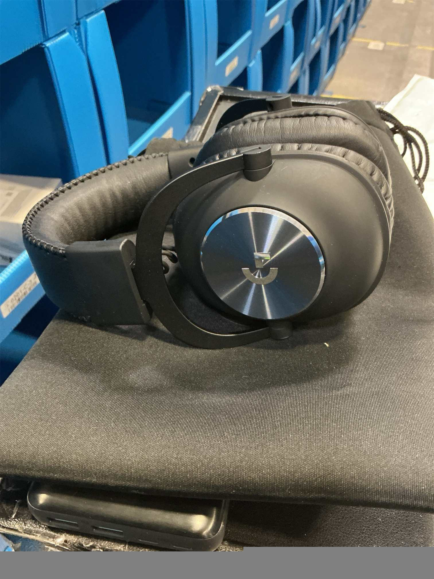 Logitech G Pro X SE Wired Gaming Headset with Microphone: Detachable Mic, DTS Headphone:X 7.1, Memory Foam Ear Pads, 50 mm Drivers, USB DAC Incl. - Black