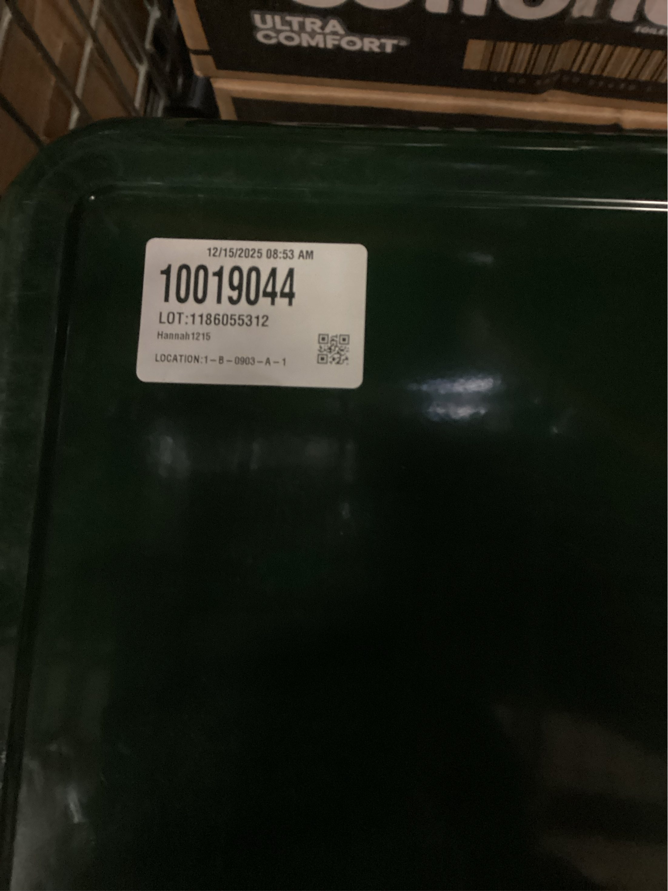 Coleman Vintage 54qt Steel Belted Cooler, Keeps Ice Up to 4 Days, 85-Can Capacity Hard Cooler with Drain & Have-A-Seat Lid has a few dents on lid and front