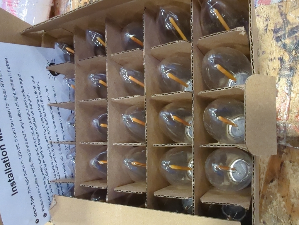 Hizashi 90 CRI Candelabra LED Light Bulbs 60 Watt, 2700K Warm White, E12 LED Bulb Dimmable, B11 Chandelier Light Bulbs, 6W, 550LM, Candle Light Bulbs, UL Listed, 12 Pack