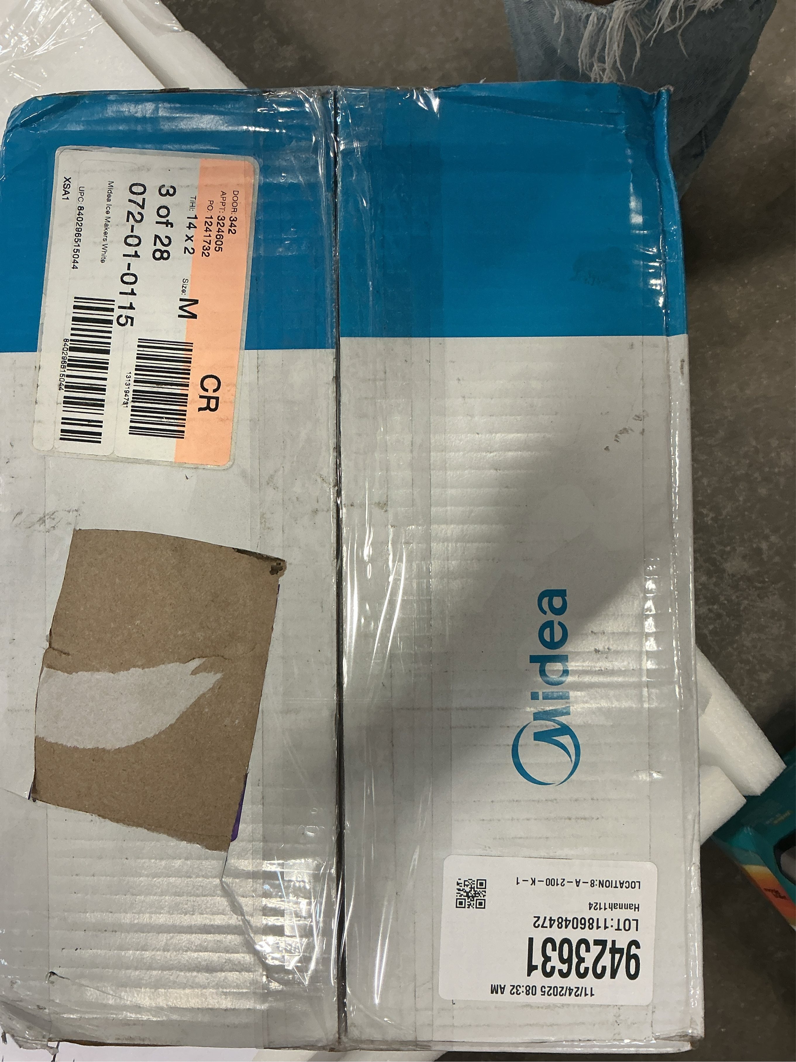 Midea MERI26B1AGY Countertop Bullet-Ice Maker, 8 Ice Bullets Ready in 6 Minutes, 26lbs/24H, Self-Cleaning Function with Ice Scoop and Basket for Home/Office/RV