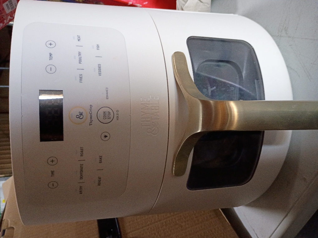 Thyme & Table 6QT Air Fryer, Sand White