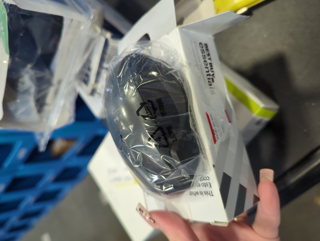 Best Buy Essentials™ - Wireless Optical Standard Ambidextrous Mouse with USB Receiver - Black