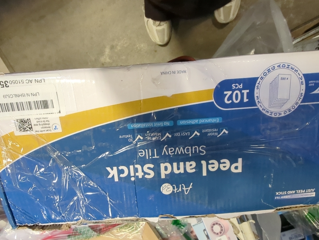 Art3d 102-Piece Peel and Stick Wall Tile for Kitchen Backsplash, Bathroom, Fireplace, 3in. × 6in. Stick on Subway Tile, Glossy White