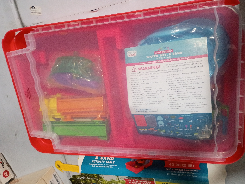 Chuckle & Roar Tabletop 3-in-1 Water Sand Art Easel