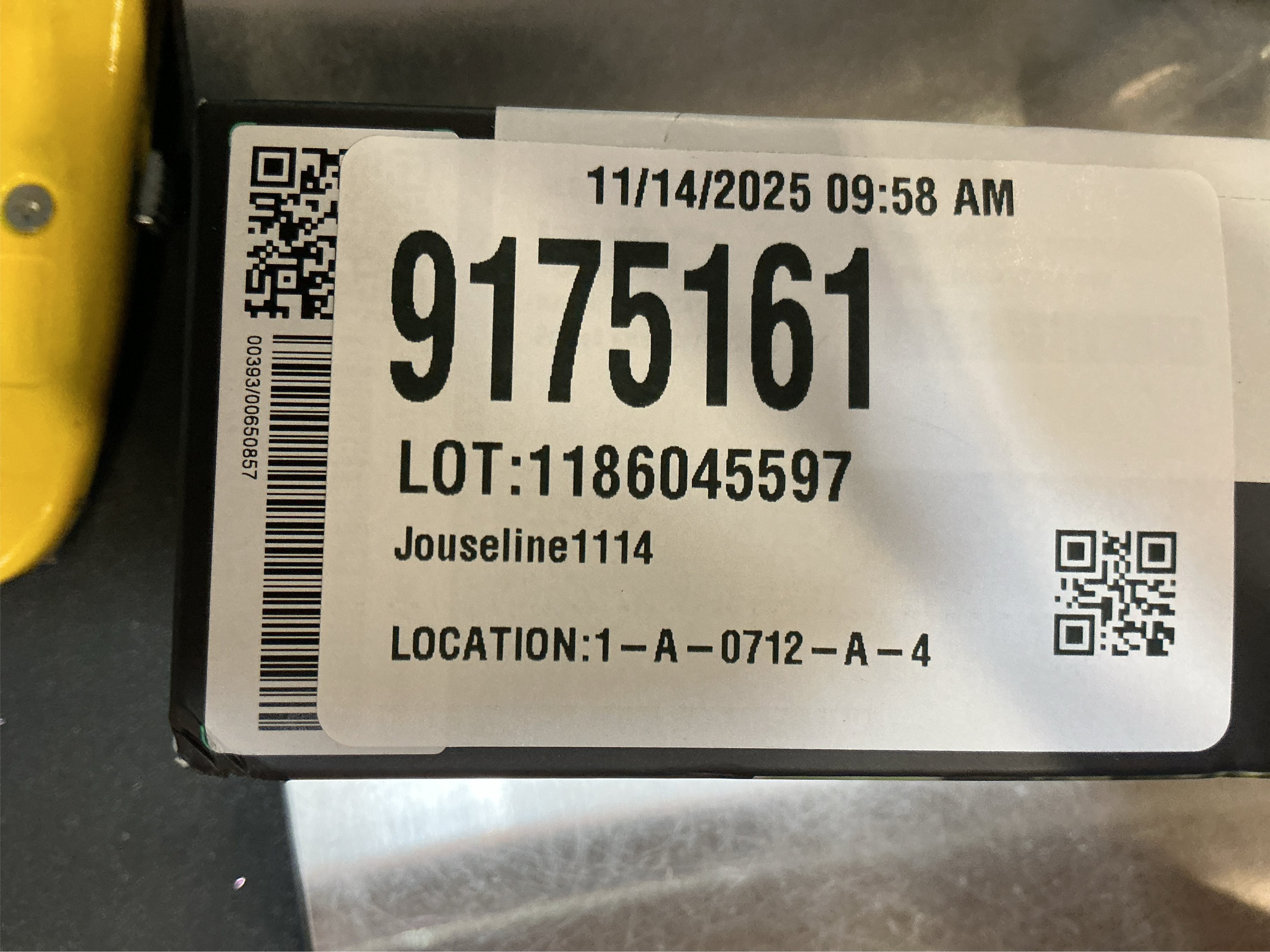 Wyze Cam V4 Plug-in Indoor and Outdoor Smart-Enabled Security Camera