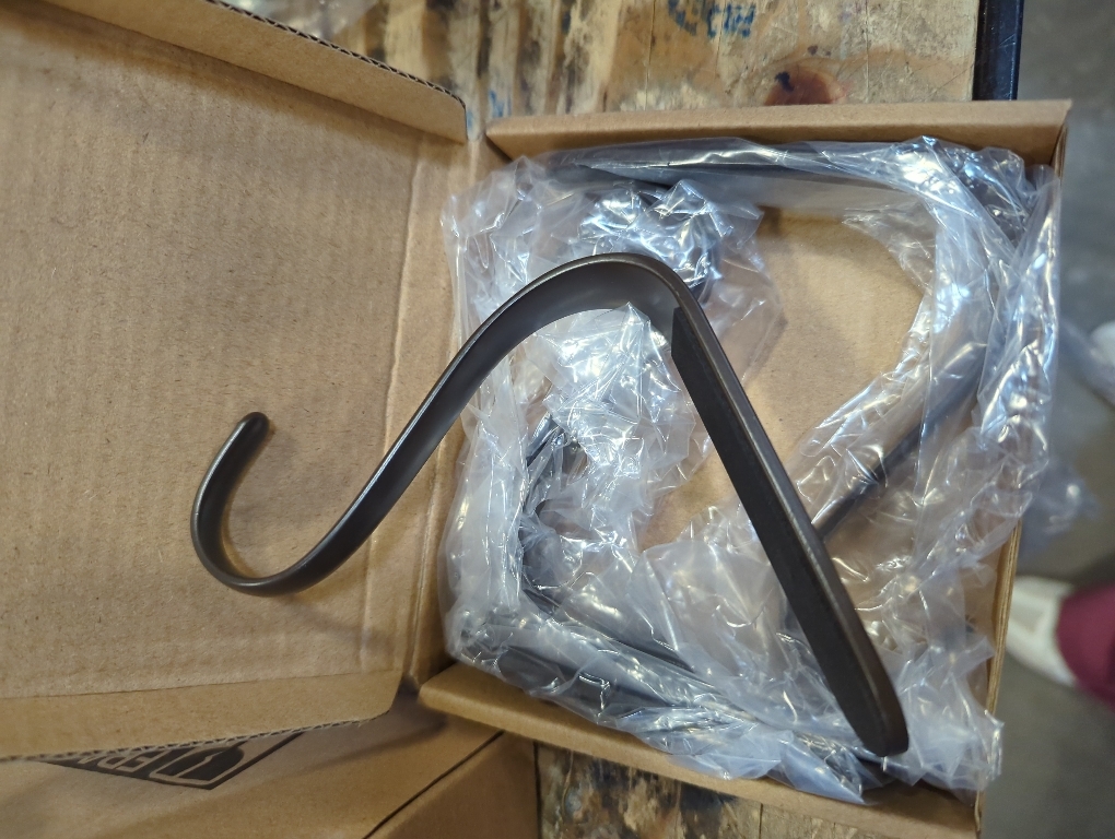 Boao 4 Pcs Christmas Stocking Holders Metal Mantel Stockings Hangers Classic Shelf Heavy Duty Stocking Garland Hangers for Counter Tables Window Fireplace Xmas Party Decoration (Black)