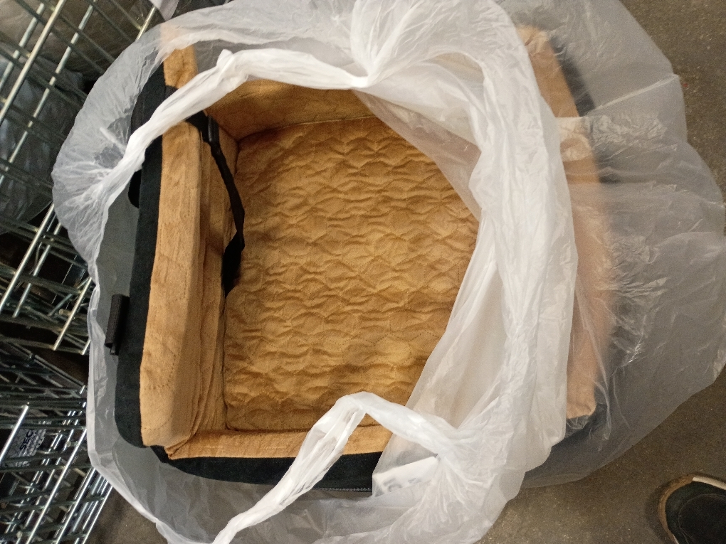 Dog Car Seat for Small/Medium Dogs, Dog Booster Car Seats with Thick Cushion for Dogs Under 35lbs, Detachable Washable Pet Carseat with Storage Pockets, 2 Safety Belts(Black/Coffee)