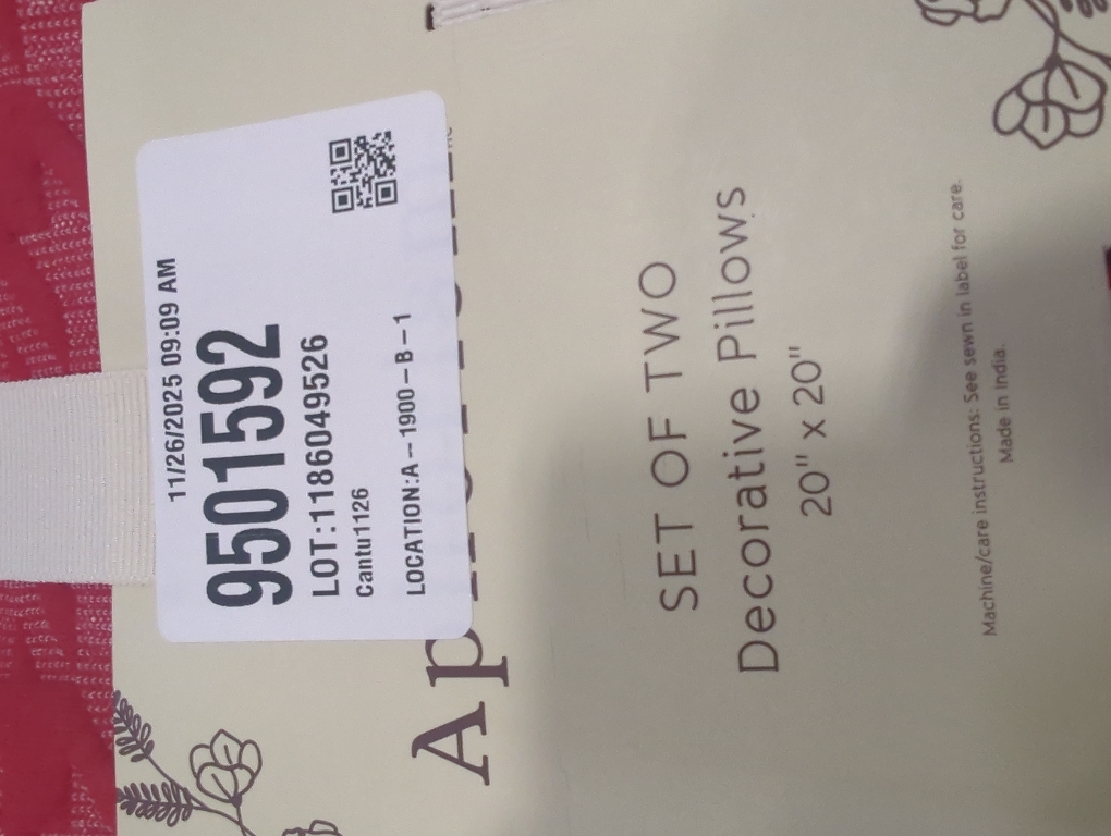 Aphorism Decorative Pillows Red Set Of 2 20 x 20