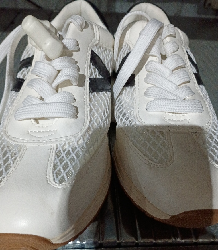 DV Dolce Vita Joque (Size 7) (white )