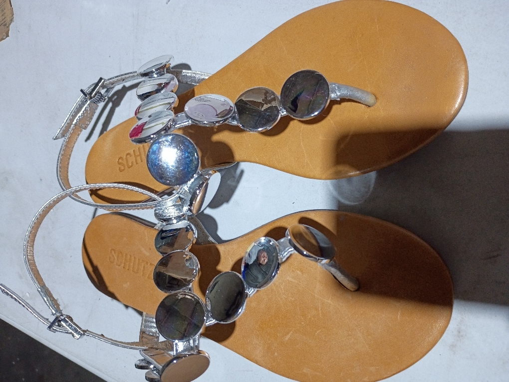 SCHUTZ Women's Acacia T Sandals size 5B
