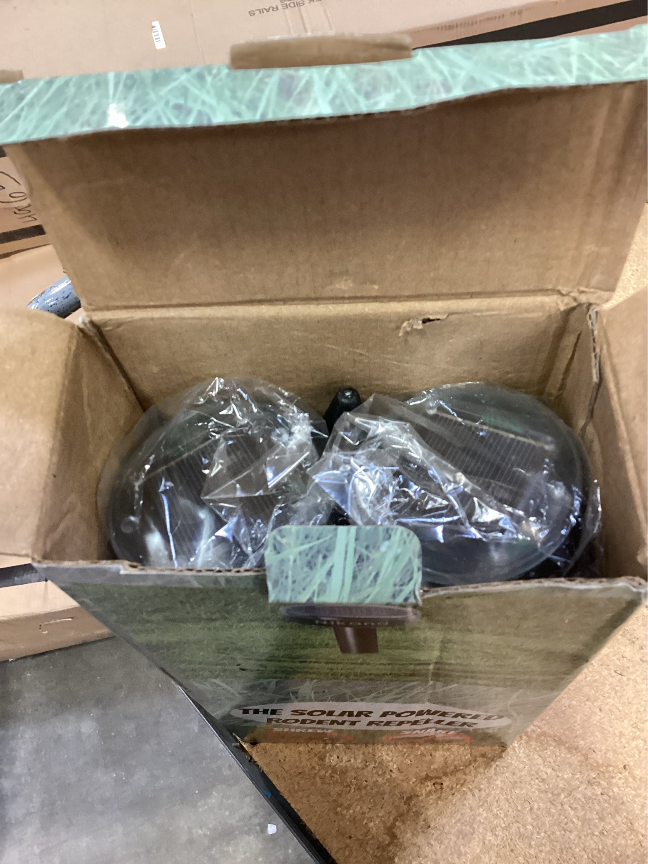 Gopher Repellent Ultrasonic Solar Powered - Mole Repellent Stakes Outdoor Pet Safe - Groundhog Repeller Snake Rodent Gopher Spikes Chaser - Sonic Mole Deterrent Devices (4)