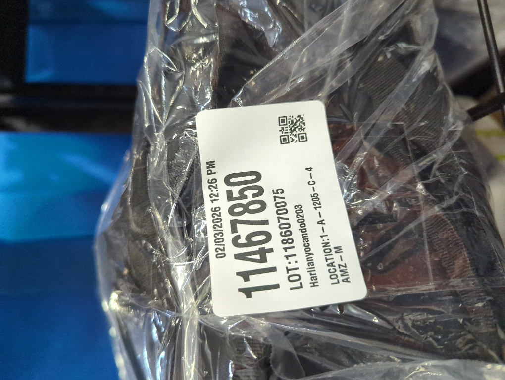 Upgraded Tailgate Bike Pad, Waterproof Truck Tailgate Pad Cover for 5 Mountain Bikes with Reflective Strips Tool Pocket Rear Camera Opening