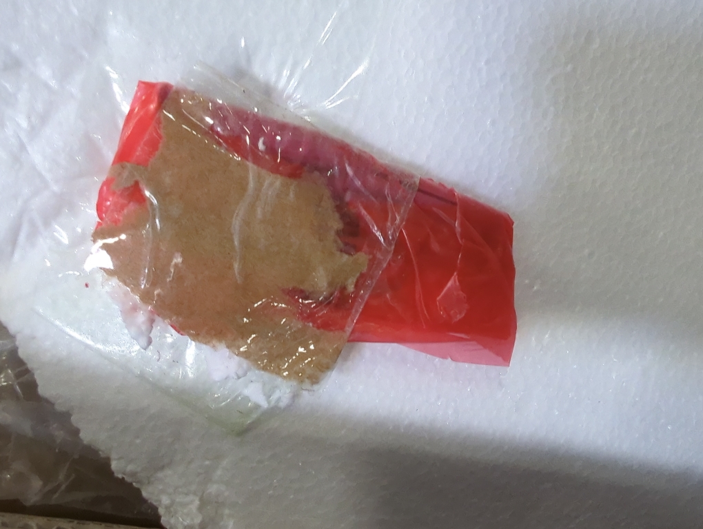 ANDY STAR Black Bathroom Mirror, 22x30 Inch Asymmetrical Mirror, Irregular Wall Mirror in Stainless Steel Metal Frame, Modern Scalloped Mirrors Ideal for Bathroom, Bedroom (Horizontal/Vertical)