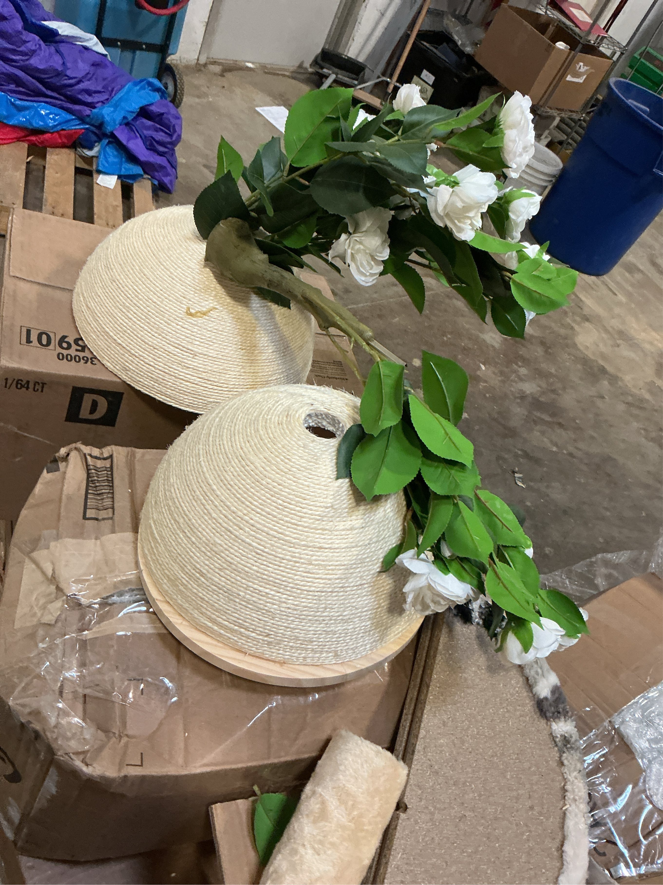 Cat Scratching Post, Artificial Camellia Tree Cat Scratch Ball with Sisal Rope, Cute Flower Scratching Posts for Indoor Cats Adults and Kitten, Modern Cat Scratcher for Home Decor