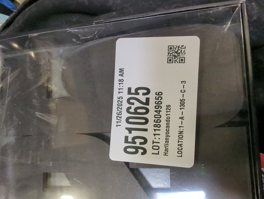 Fun Express 8 x 5 2025 Graduation Black Resin Picture Frame with Tassel