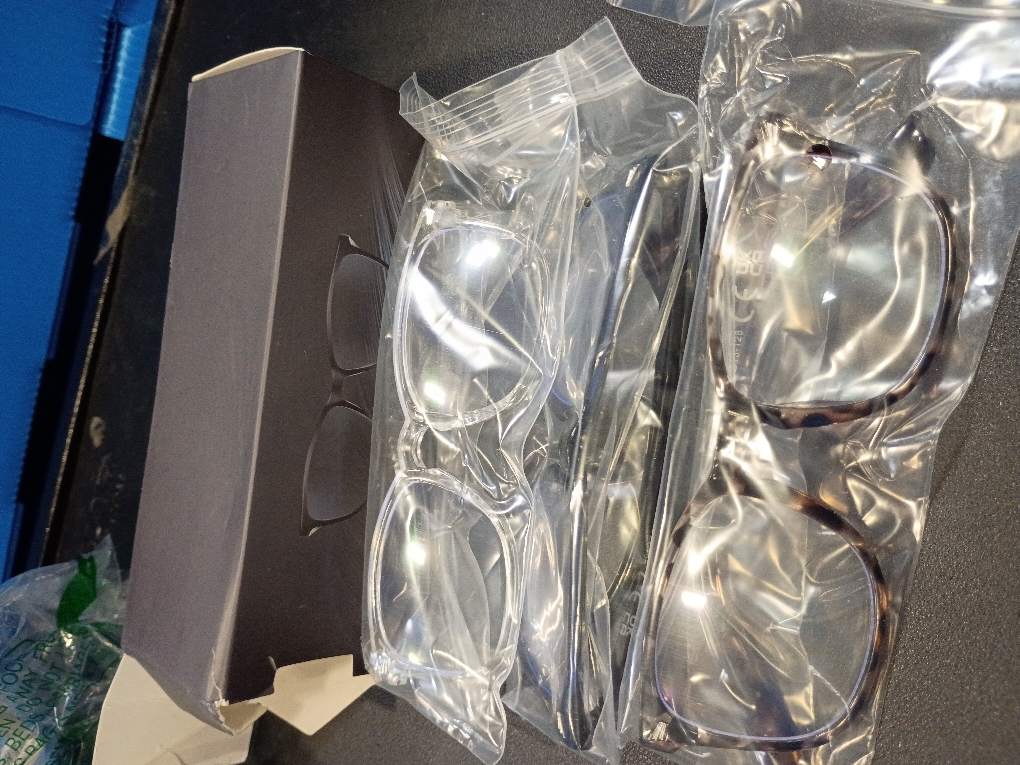 Women's reading glasses