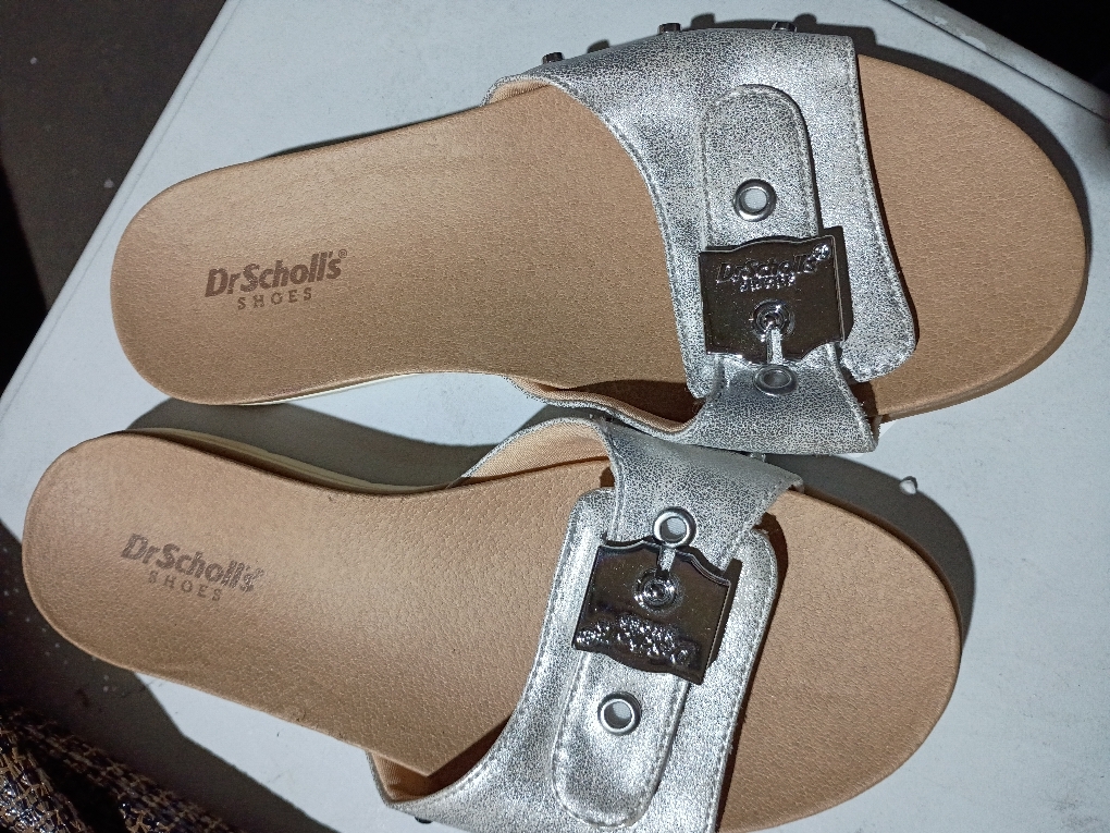 Dr. Scholl's Nice Iconic Flat Sandal (Size 6)