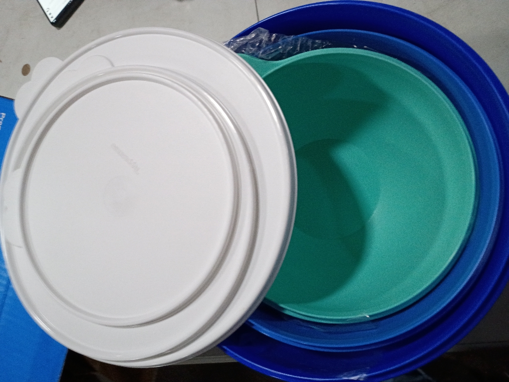 Tupperware 6-piece Thatsa Bowl Set, Blue