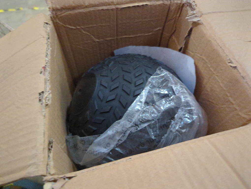 Fitvids 15 Pound Weighted Medicine Ball for Home Gym Training and Fitness, Blue