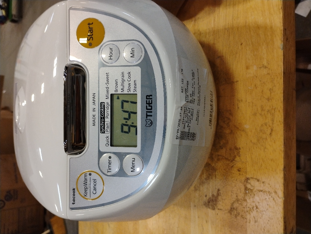 TIGER JBV-S10U 5.5-Cup (Uncooked) Micom Rice Cooker and Warmer with Tacook Food Steamer Cooking Tray Technology, White‼️light dirt‼️