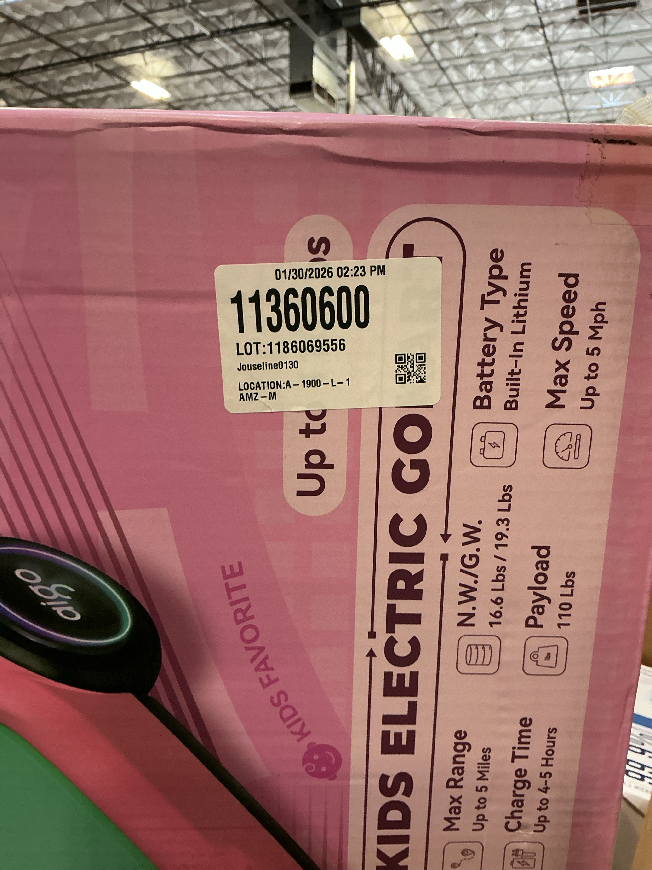 aigo Electric Wiggle Car Ride-On Toy with LED Lights