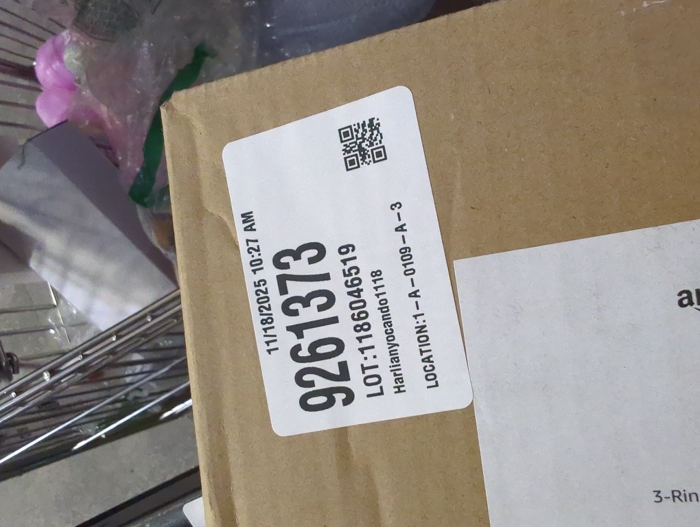 Amazon Basics 3-Ring Binder, 1-Inch - White 1 Pack