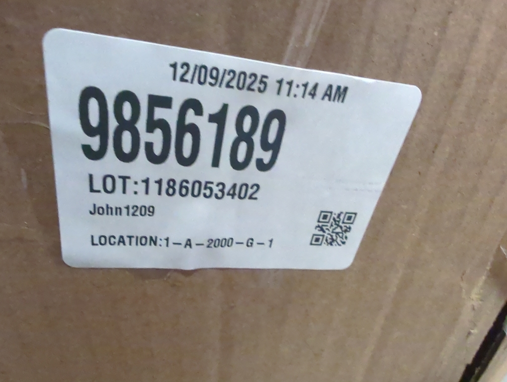 Size 4.7m at max  Telescoping Ladder, 330lb Capacity Aluminum Heavy-Duty Extension Ladder with Anti-Slip Steps for Secure Attic Access, Roof, and Home Renovation Projects