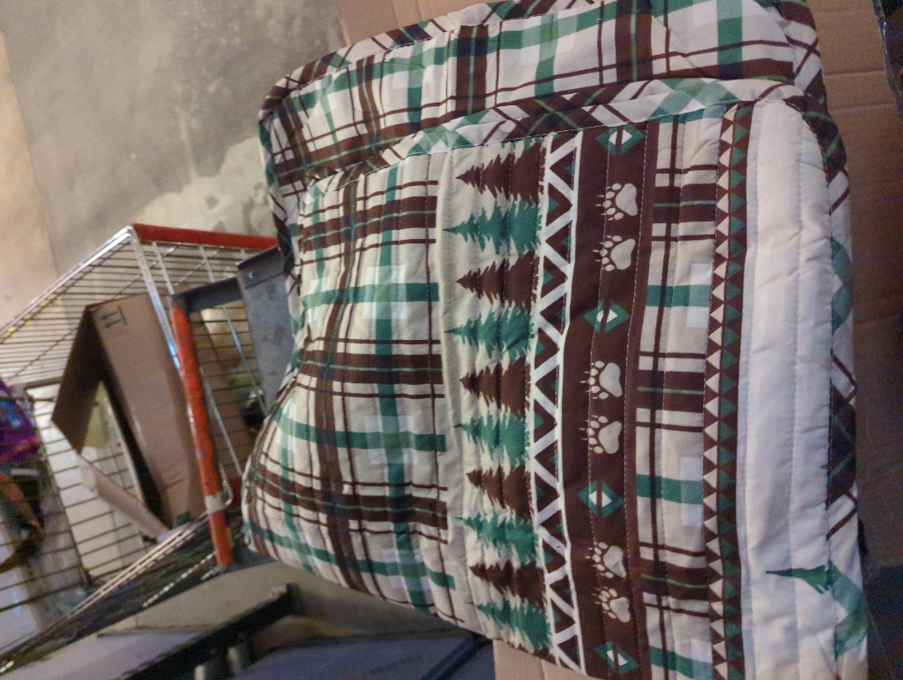 Market & Place 3 Piece Reversible Quilt Set with Shams | All-Season Soft & Lightweight Bedspread | Rustic Lodge Cabin Printed Plaid Design | Cedar Creek Collection (Full/Queen, Chocolate/Green)