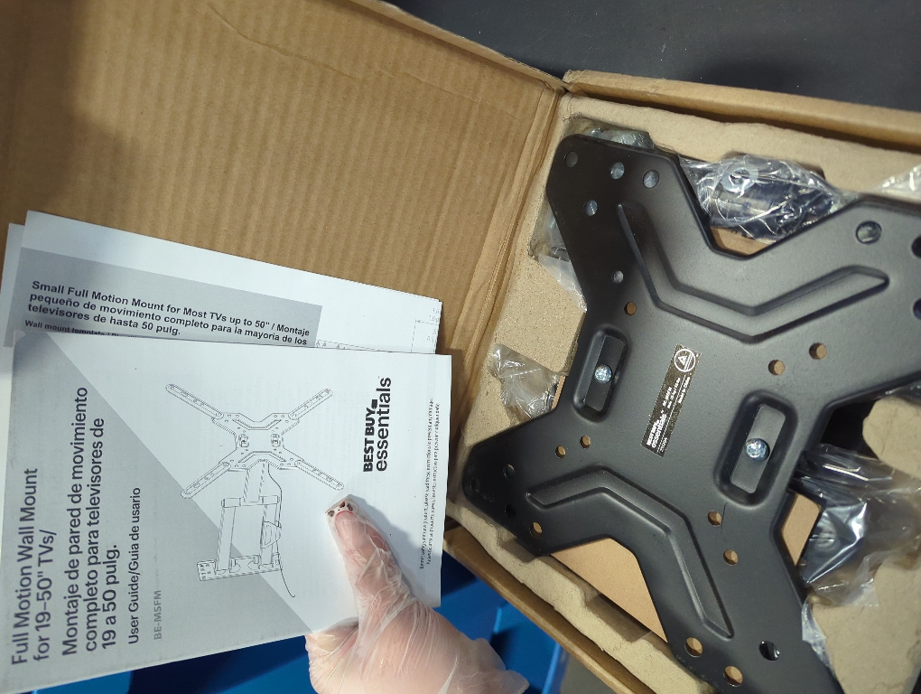 Best Buy Essentials Full Motion TV Wall Mount with Mounting Hardware Included, (New)