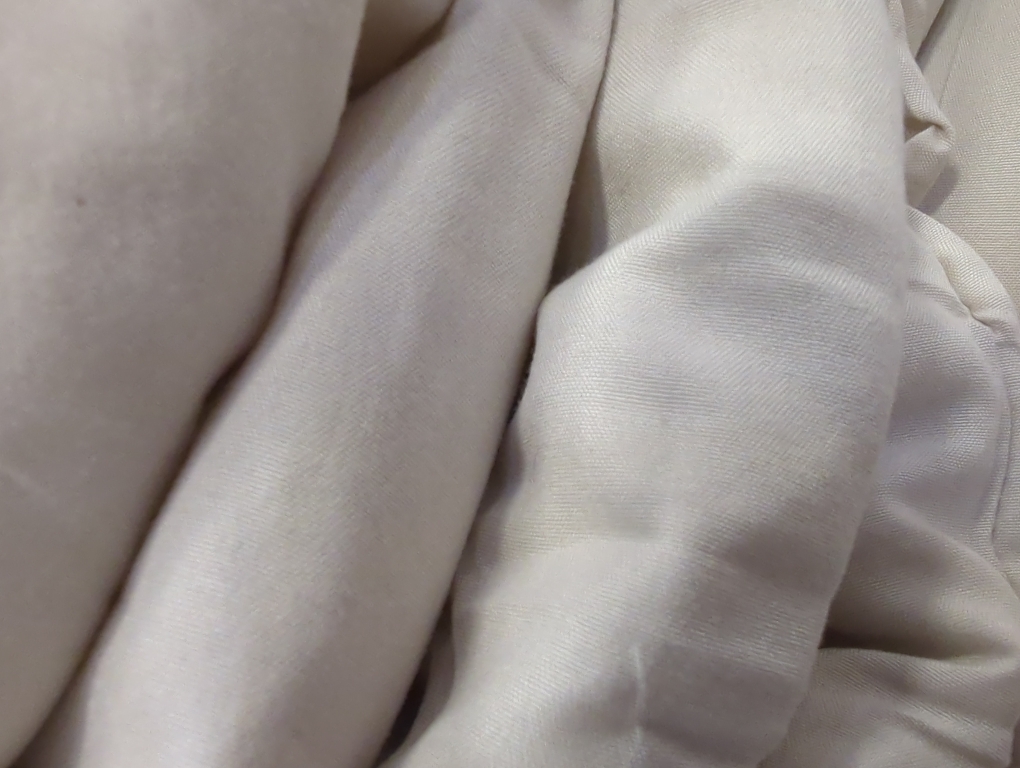 Bedsure Comforter Duvet Insert - Quilted Comforters Queen Size, All Season Duvet, GentleSoft Down Alternative Bedding, with 8 Tabs, Gifts for Women/Men, Beige, Queen 88 x 88 Inches