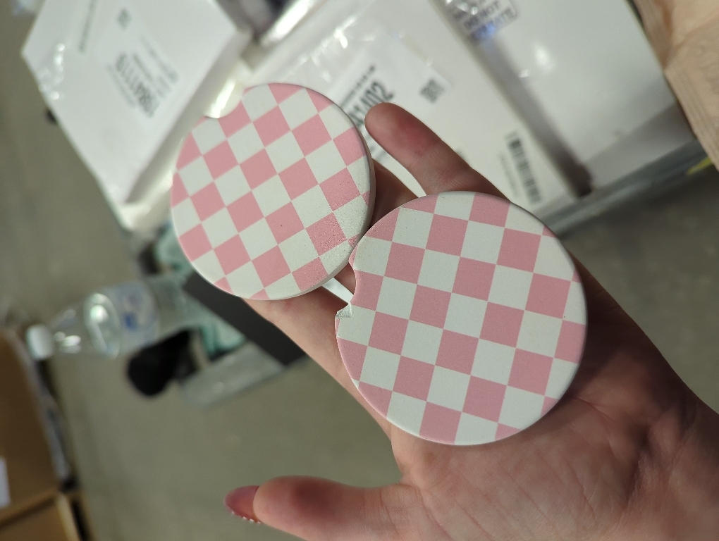 Pink Checkered Car Coasters for Cup Holders,2 Pack Car Cup Holder Coasters for Car,Ceramic Absorbent Car Coaster with A Finger Notch and Cork Base,Car Interior Accessories for Women Men