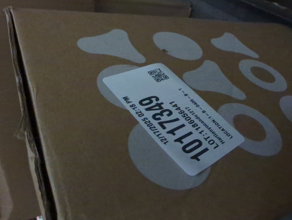 oneisall Dog Vacuum & Dryer for Shedding Grooming, 8 in 1 Dog Grooming Kit with Metal Blade Pet Clippers, Adjustable Speed and Temperature Control Blower