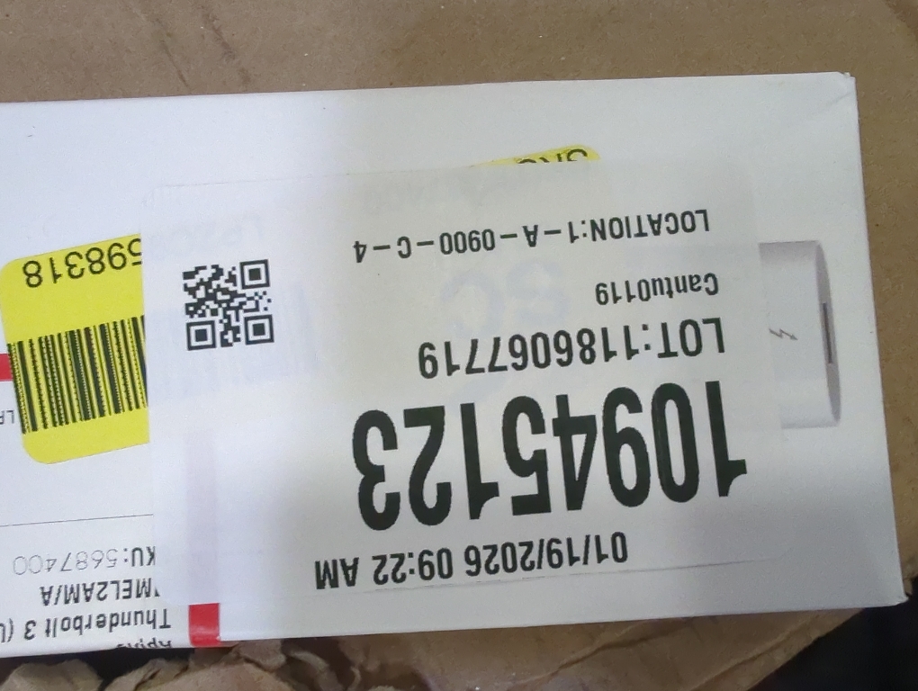 Apple Thunderbolt 3 (USB-C) to Thunderbolt 2 Adapter