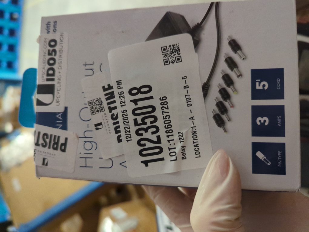 Insignia™ - 3,000 MA 5’ Universal AC Adapter for High-Output Devices - Black