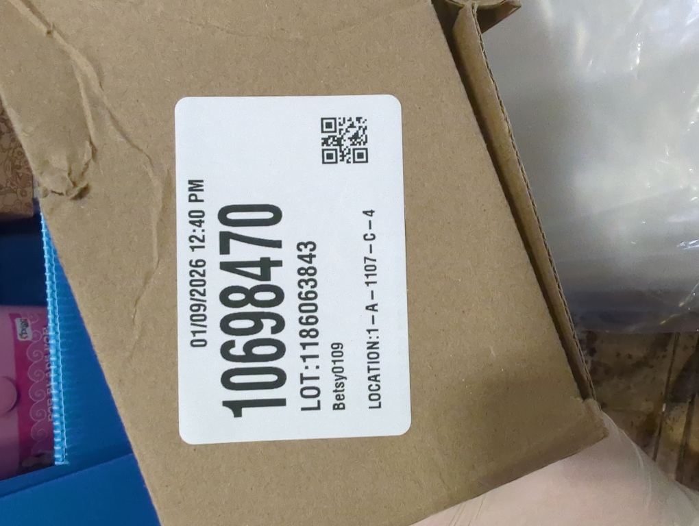 Velener Artificial Christmas Flowers for Outdoor-3 Pcs Faux Pine Branches with Red Berries & Pinecones, Fake Christmas Greenery Stems with Burlap Bag Vase, Winter Norfolk Pine Branches for Indoor