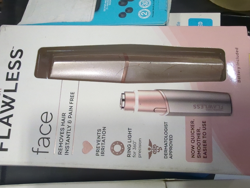 Finishing Touch Flawless Facial Hair Remover Electric Razor for Women - Coral