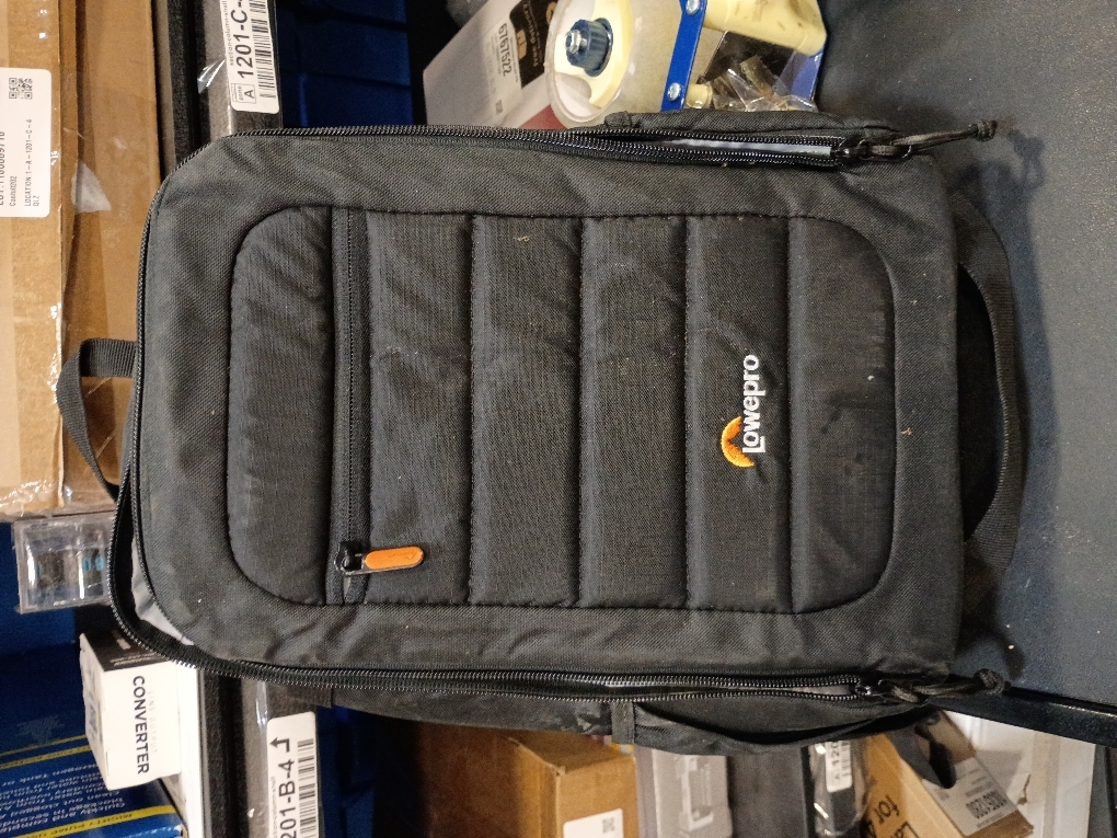 Lowepro Tahoe BP 150, Camera Bag, Lightweight Compact Camera Backpack for Cameras, CSC, DJI Spark Drone, Black, 27.5 x 21.7 x 40.3 cm, Medium LP36892-PWW